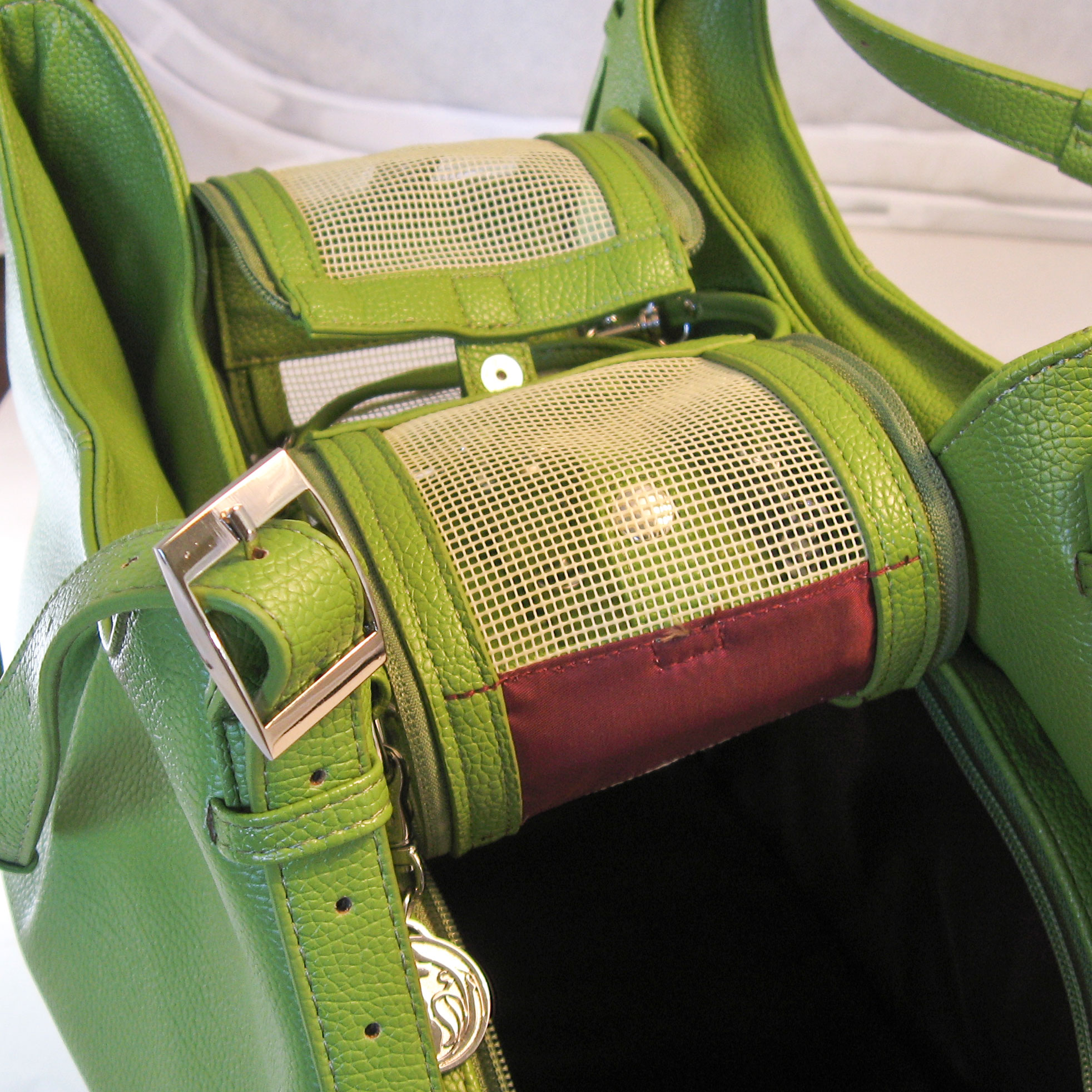 Top Mesh Cover rolled away - Lime Green